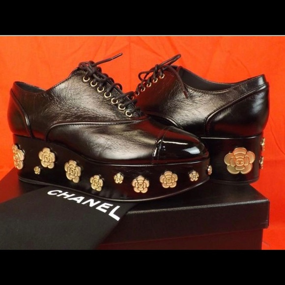 CHANEL platform cape toe lace up Oxford wedges - Picture 7 of 8